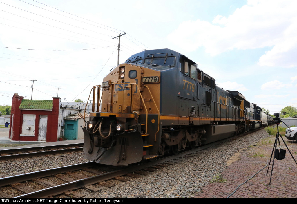 CSXT 7779